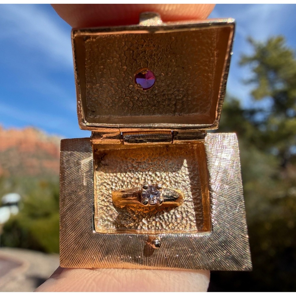 Vintage 14k Solid Yellow Gold Man Made Ruby Engagement Ring Box Pendant Charm - Picture 6 of 14